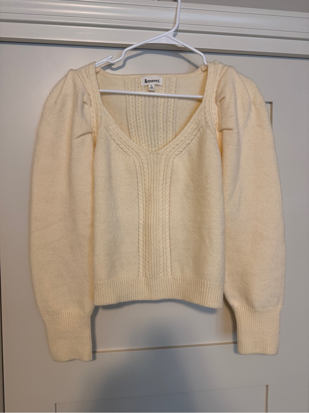 &Merci, Cream Cable-Knit V-Neck Sweater